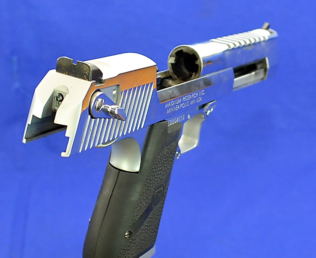 Shooting Desert Eagle 50 Cal Pistol, Pistols Desert